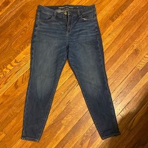 High-waisted curvy jeggings